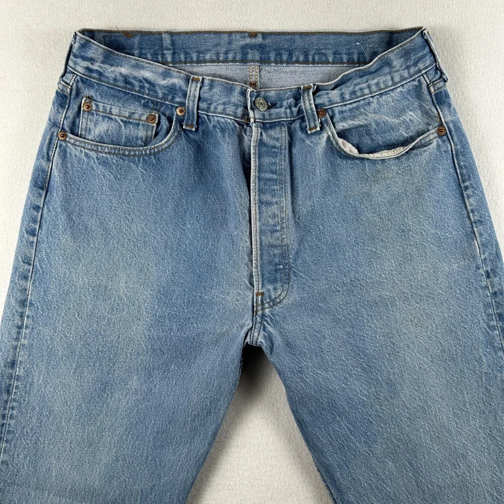 Vintage Levis 501 Jeans Mens 33x30 Light Wash Denim Straight Button Fly USA 90s
